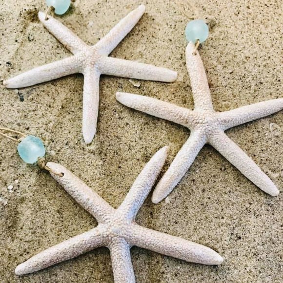 Set of 10 resin and recycled glass starfish ornaments - Picture 1 of 1